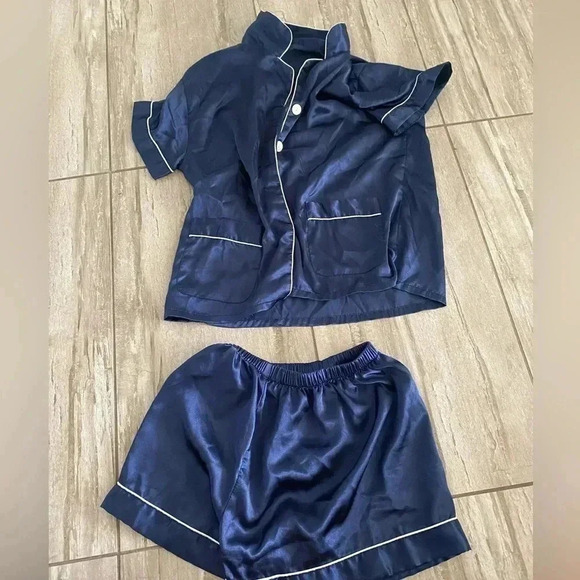 Womens pyjama  set size medium - Picture 2 of 7